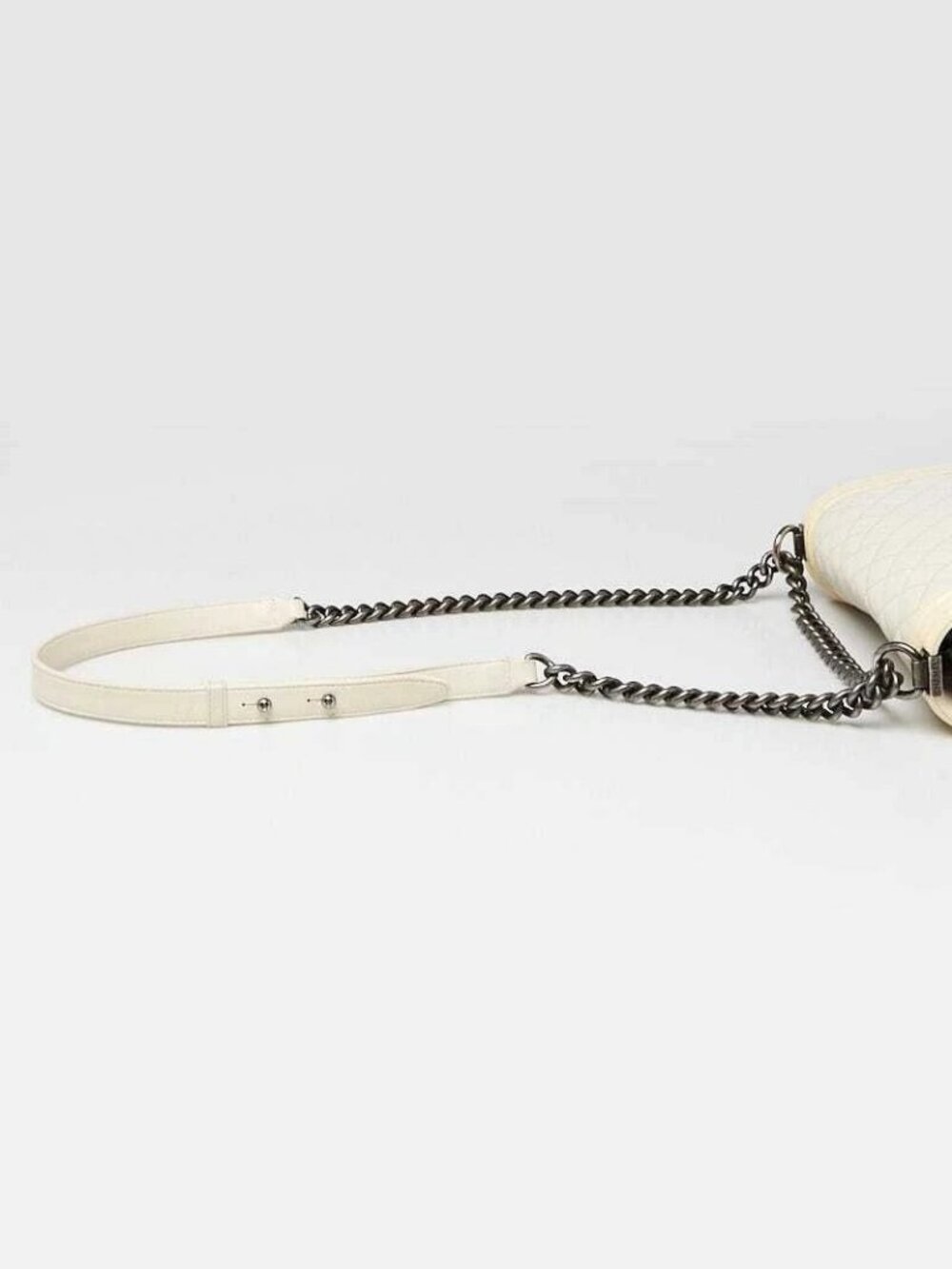 Chanel White/Beige Quilted Chevre and Patent Leather Medium Boy Bag - Picture 6 of 9